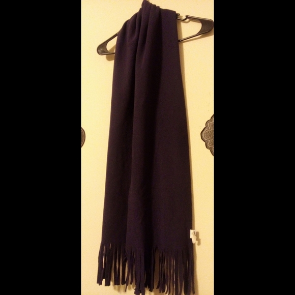 🆕 LISTING!! NWOT OLD NAVY FLEECE FRINGE SCARF - Picture 5 of 9